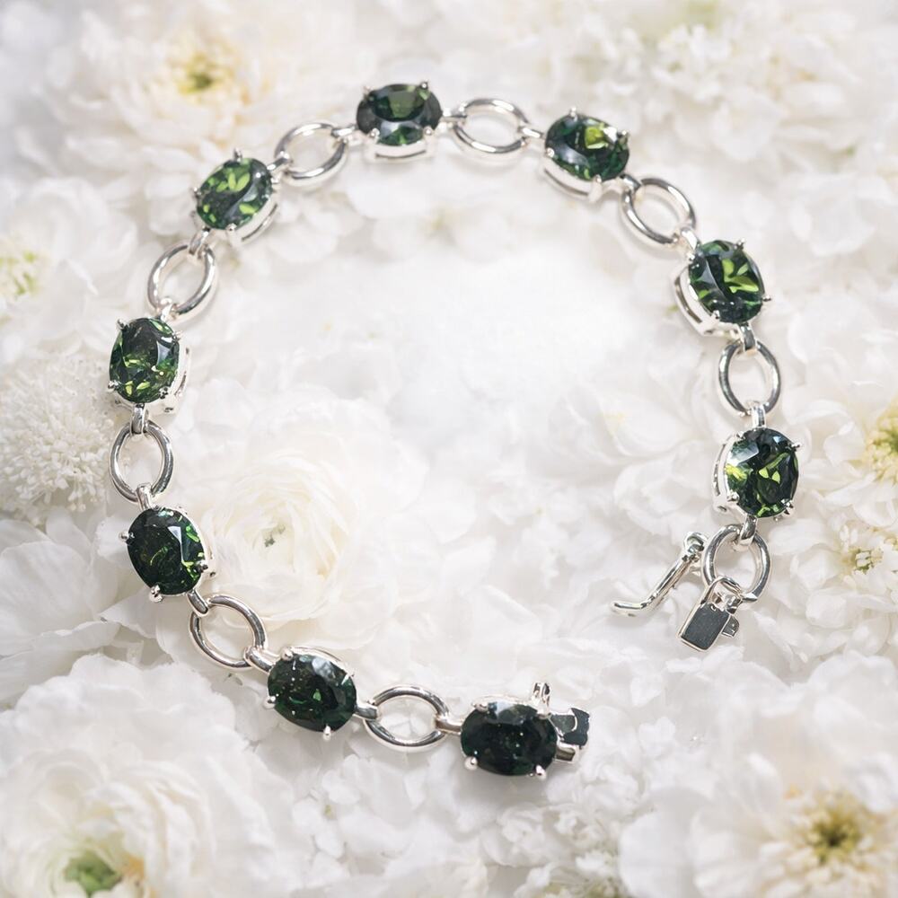 Sterling Silver Green Gemstone Link Bracelet 7.25 Inch Oval Cabochon Stones